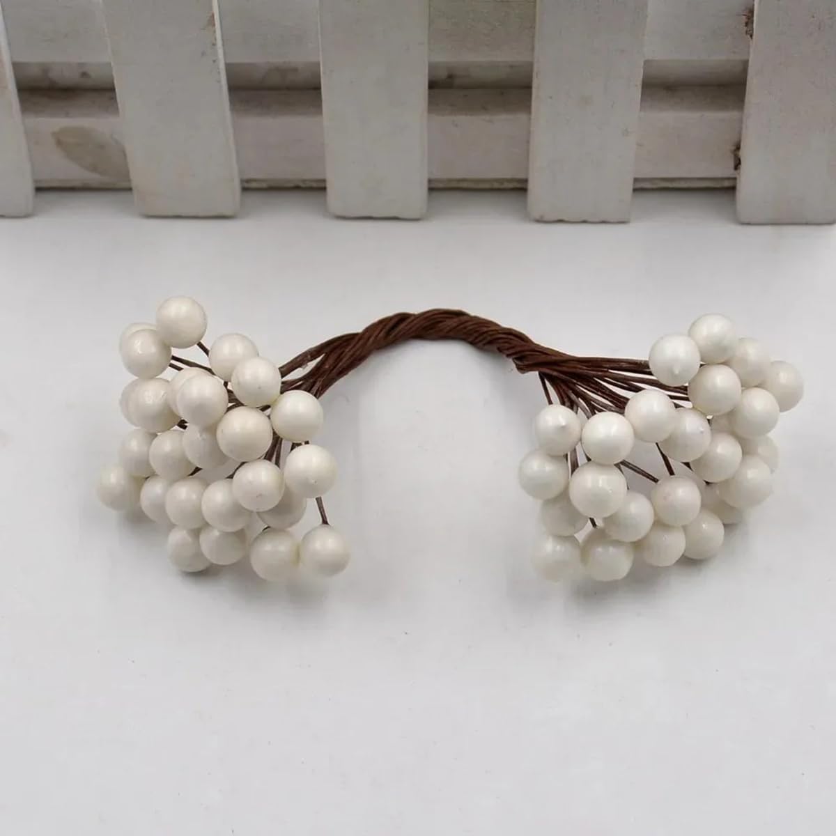 Queenbox 50 Artificial Cherry Berries for Christmas Wedding Decor