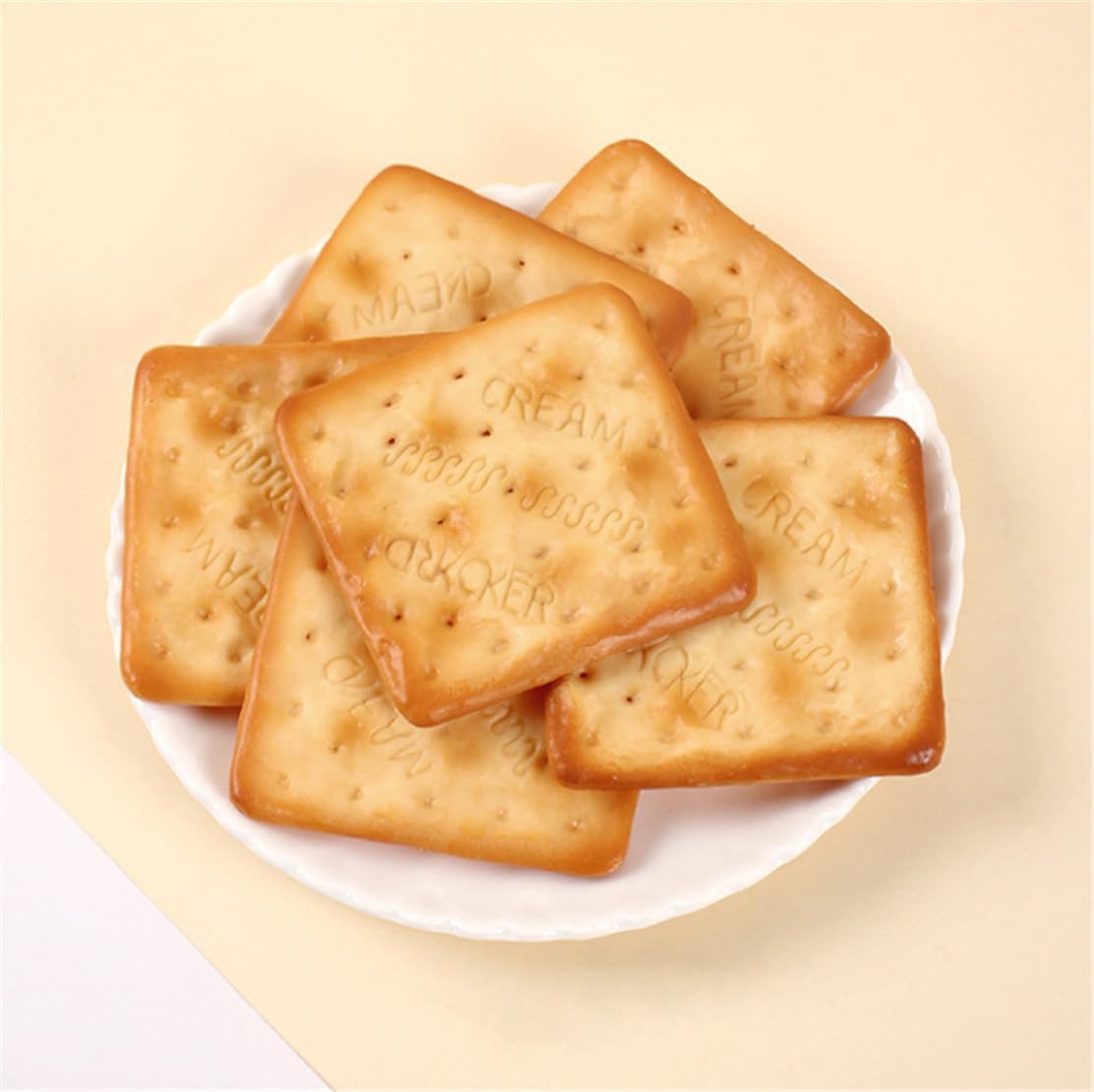 6Pcs Realistic Artificial Soda Cracker Decorative Biscuit Props