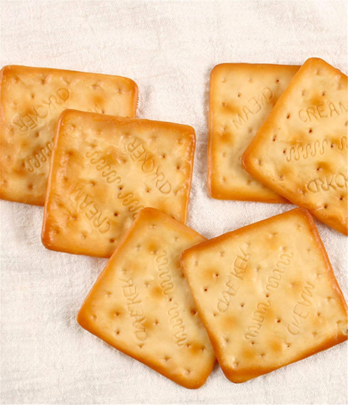 6Pcs Realistic Artificial Soda Cracker Decorative Biscuit Props