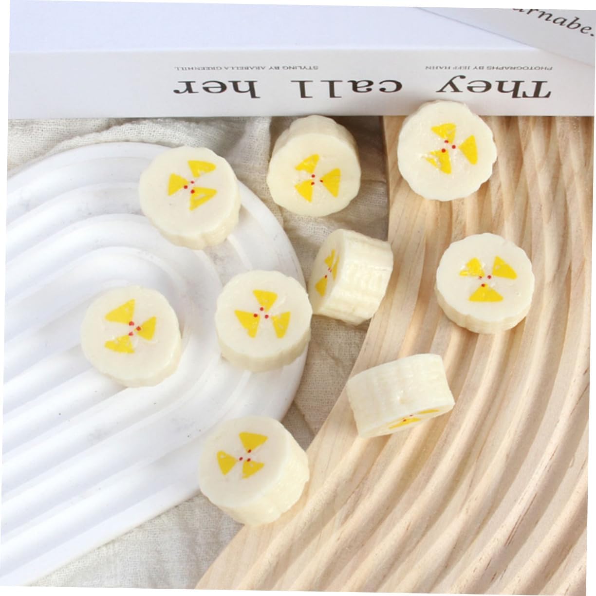 PRETYZOOM 10pcs Realistic Artificial Banana Slices Decor