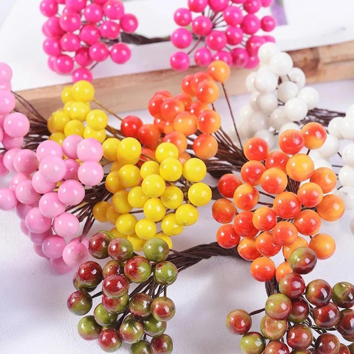 Queenbox 50 Artificial Cherry Berries for Christmas Wedding Decor