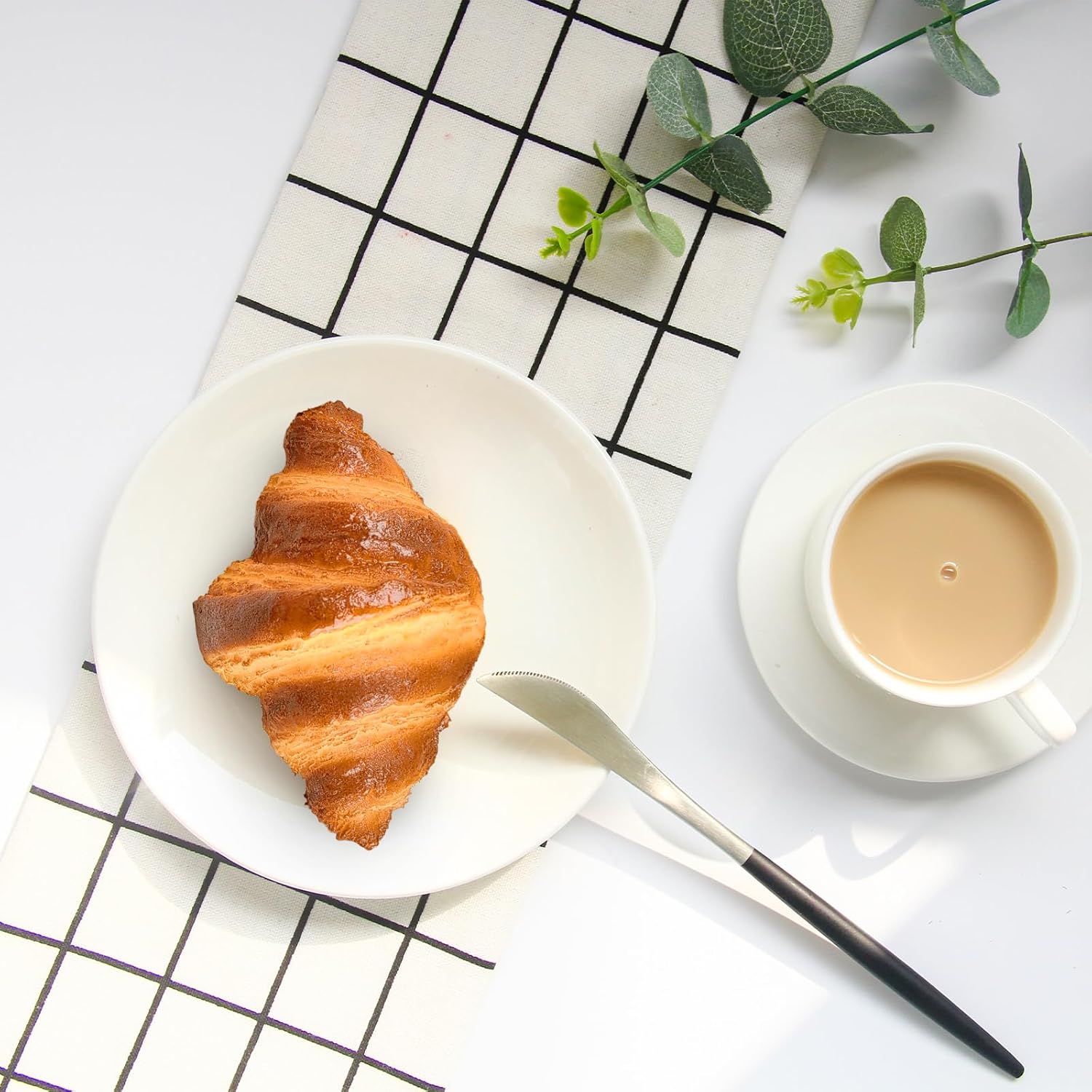 Artificial Croissants 2 Pcs Realistic Bakery Display Props