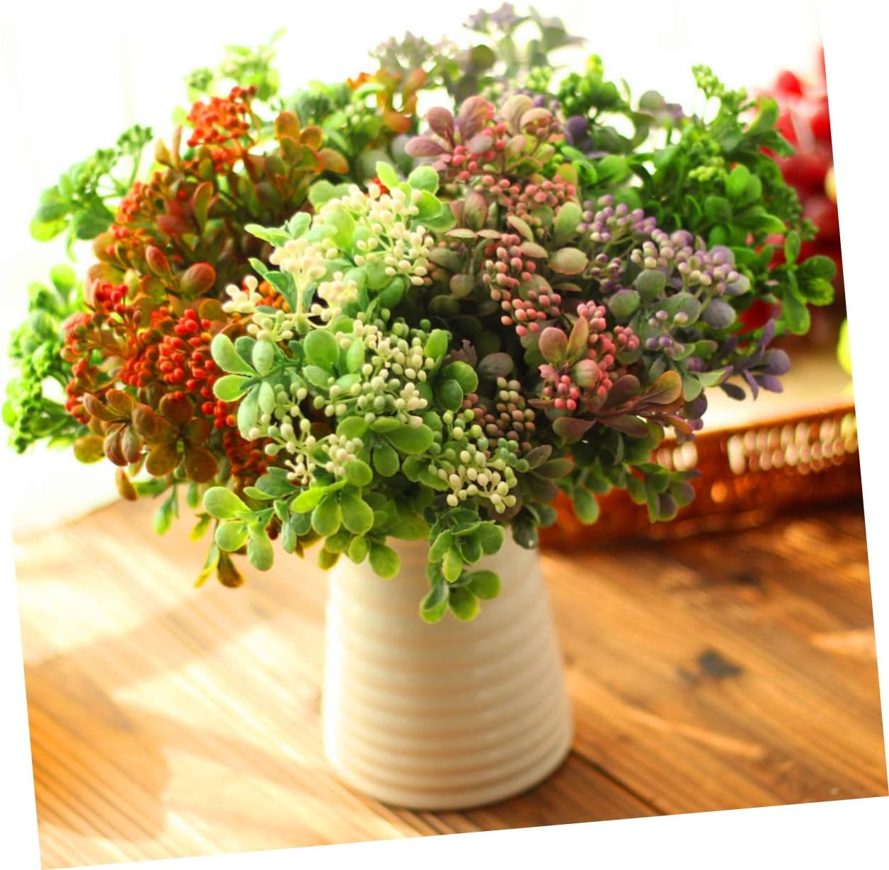 Cabilock 5pcs Lifelike Artificial Berries Decor for Home