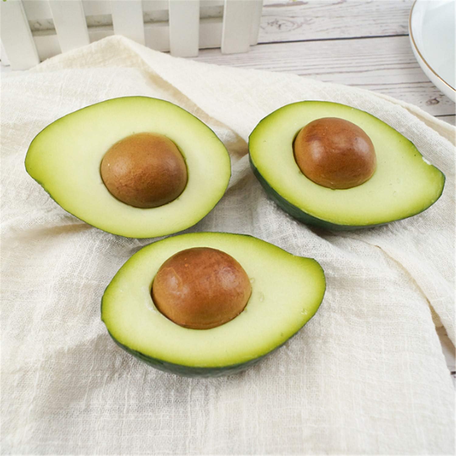 3Pcs Artificial Avocado Half Fake Fruit for Parties and Photography
