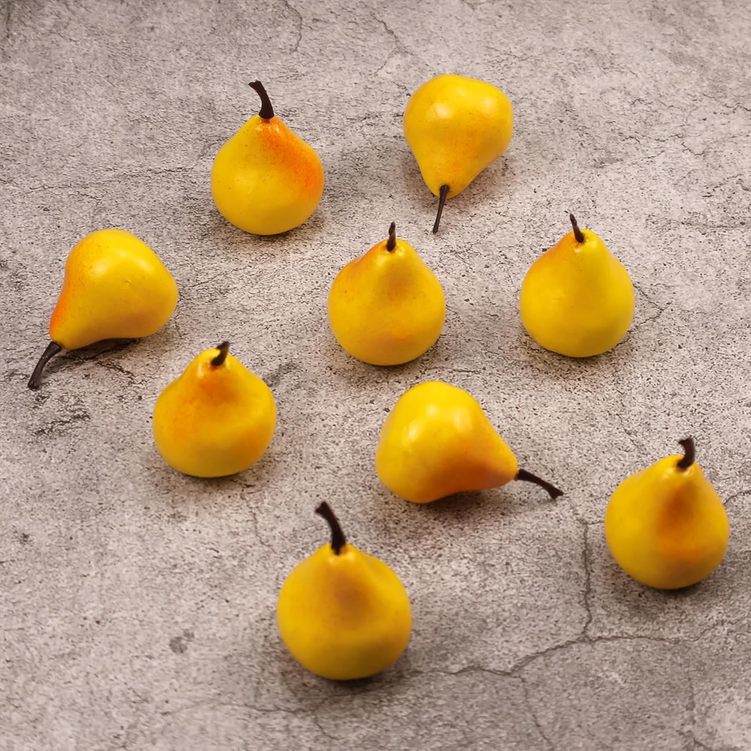 Lorigun 30pcs Lifelike Mini Pears Art Deco Props