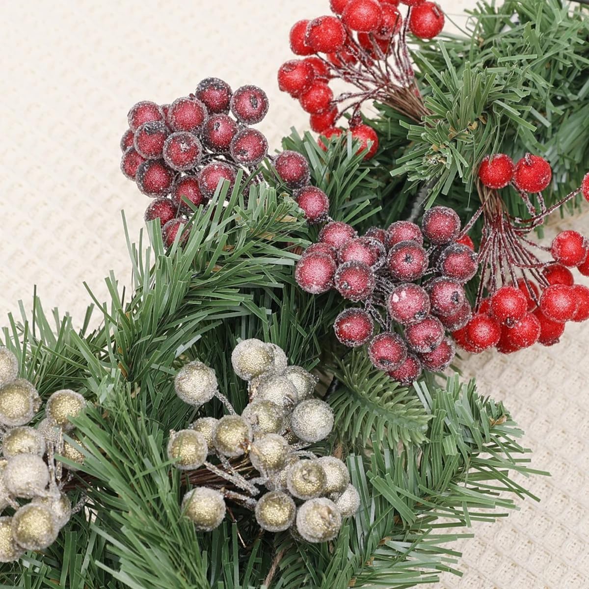 Queenbox 60pcs 04in Mini Frosted Artificial Holly Berries White