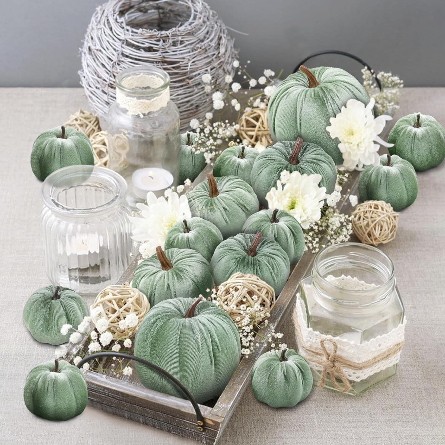 Woration 16pcs Velvet Artificial Pumpkins Set