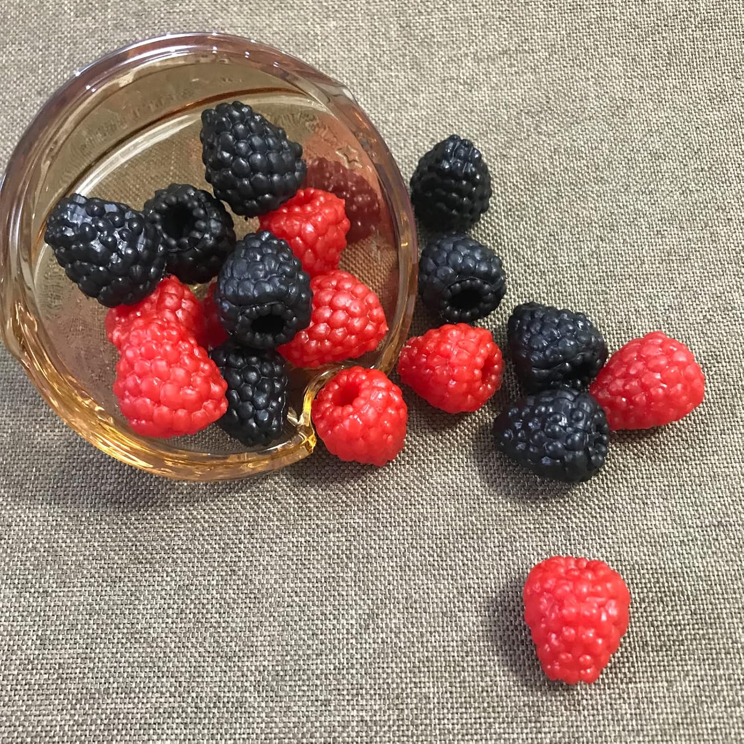 20pcs Artificial Raspberry for Crafting and Decor